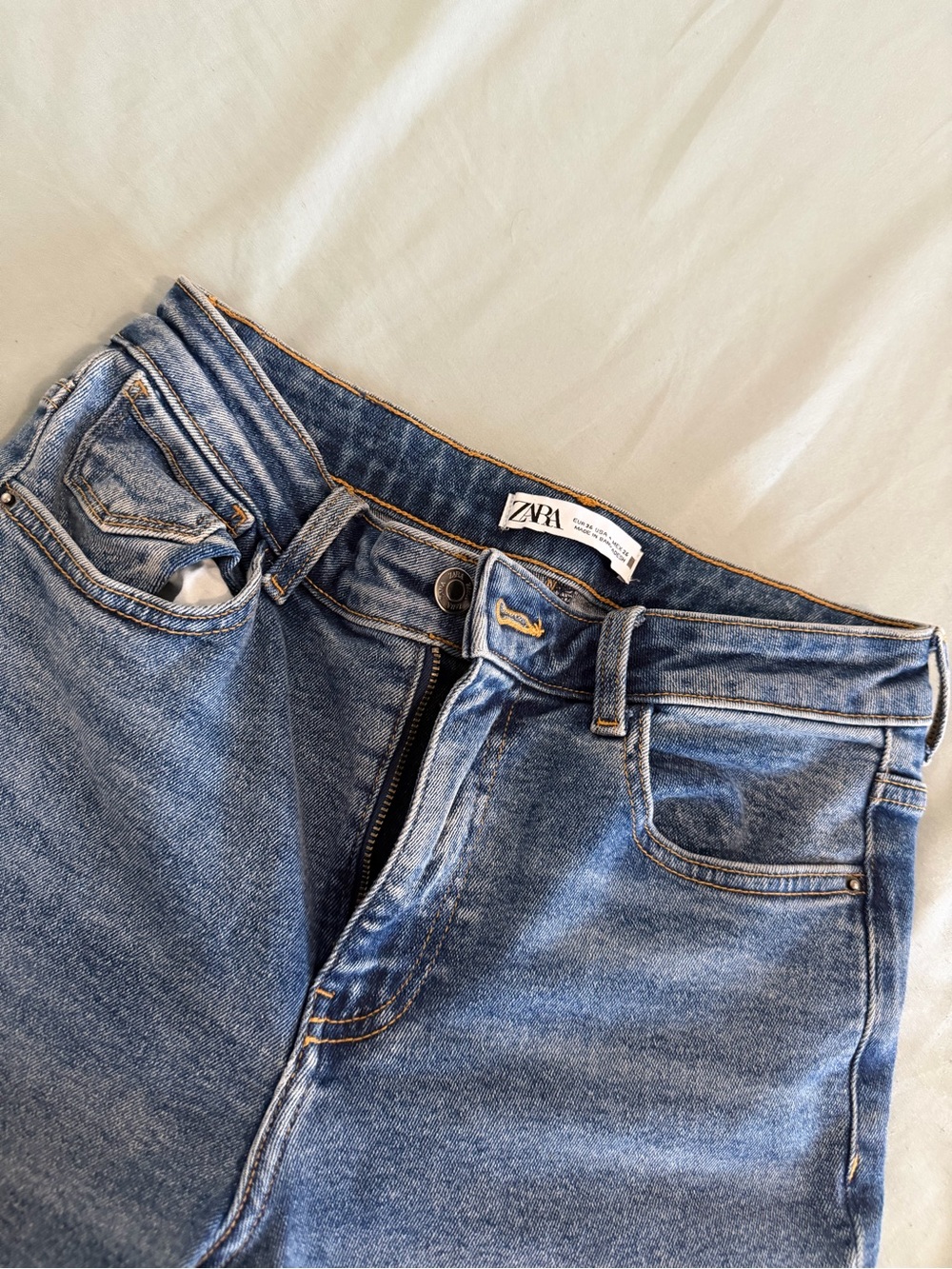 ZARA Light Blue High-Rise Women’s Jeans